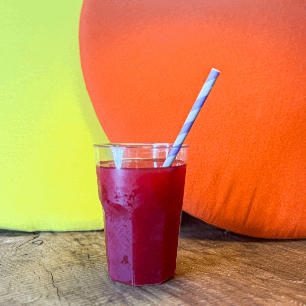 Cannucce di carta colorate riciclabili.