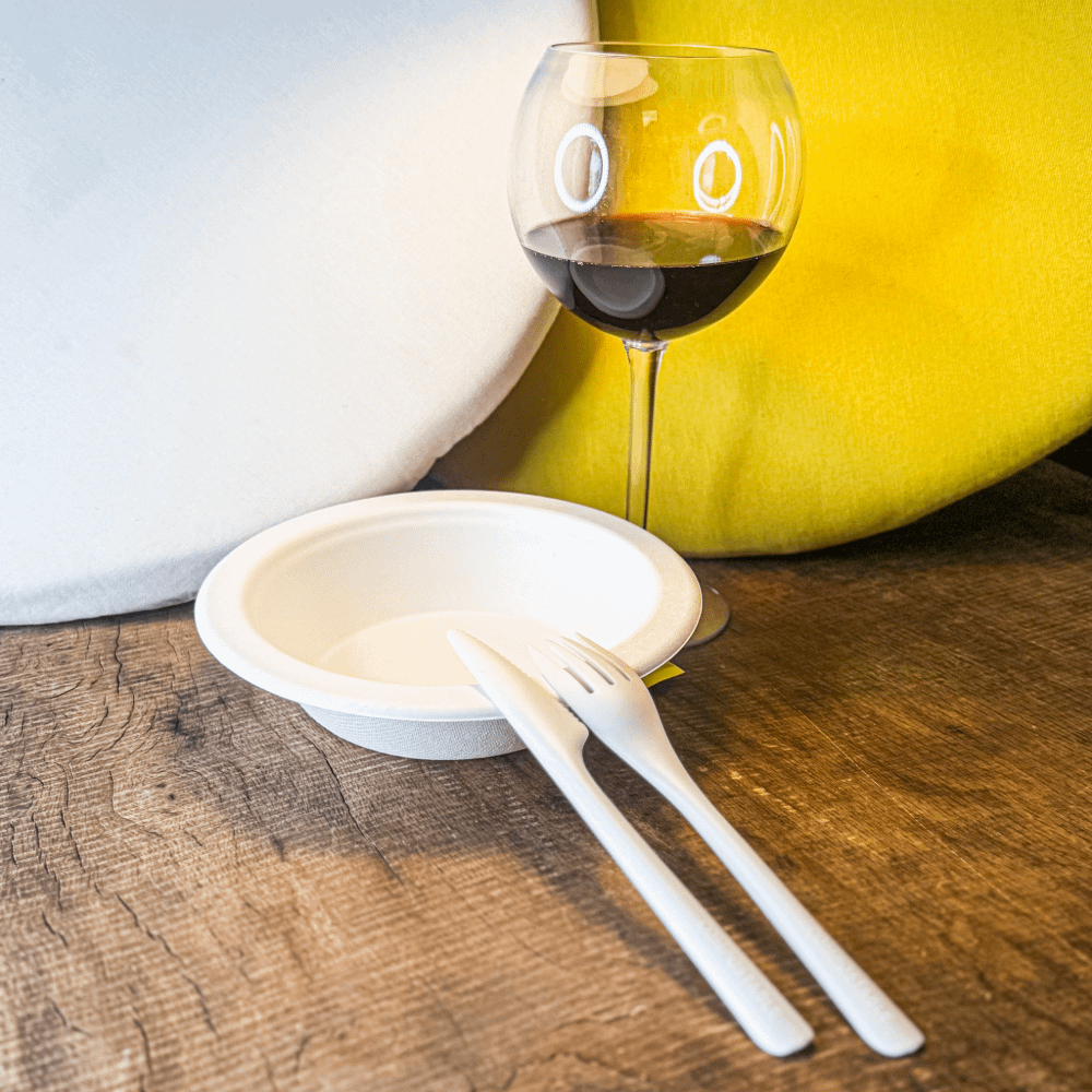 Ciotole con bordo in polpa di cellulosa e PLA 400 ml, compostabili e biodegradabili.