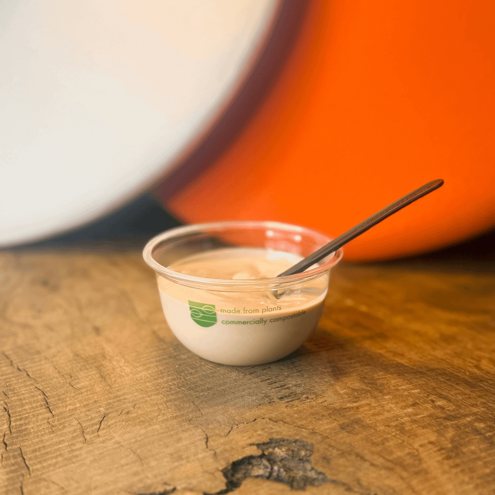 Contenitore per alimenti con coperchio compostabile