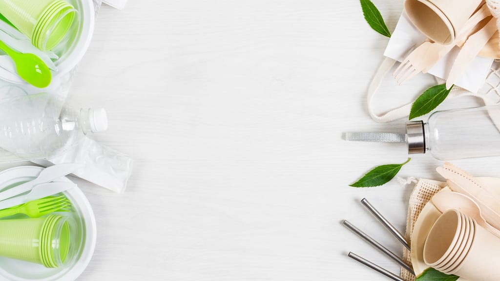 come scegliere tra materiali biodegradabili e compostabili